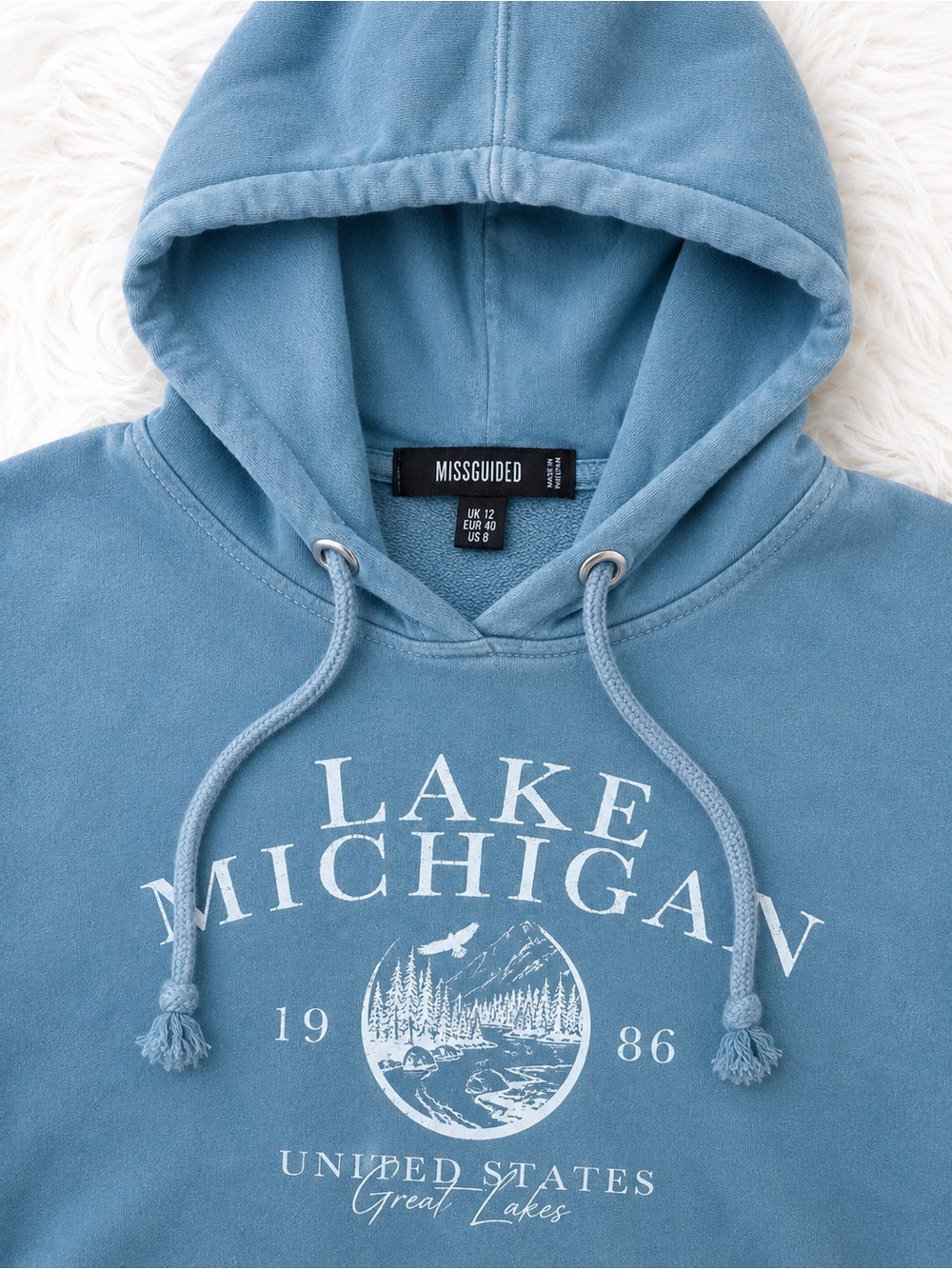 Missguided Lake Michigan Cropped Hoodie Blue Graphic Sweatshirt Size 8 Y2K - Picture 2 of 3